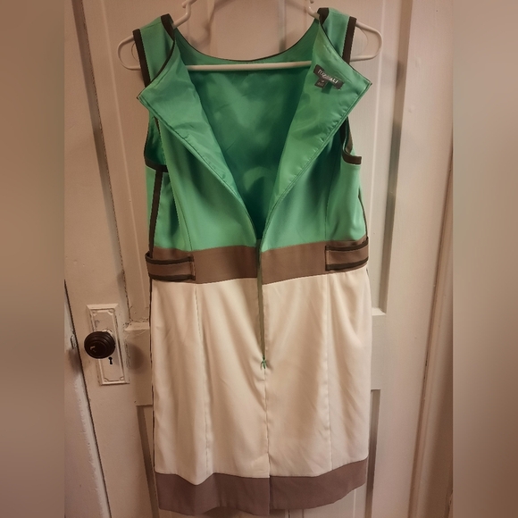 Roz & Ali Asymmetrical Dress in Teal and White - Picture 7 of 11